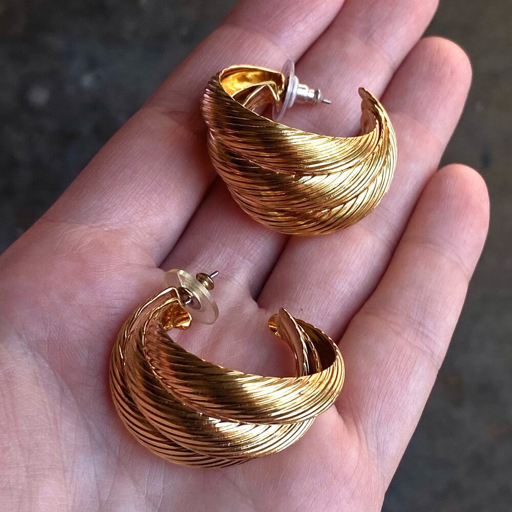 Vtg 80s Gold Tone Chunky Hoop Earrings